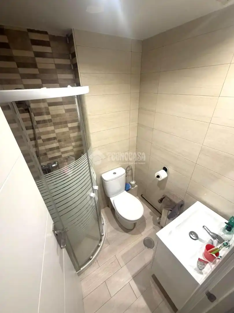 Baño de Piso en venta en Parla con Aire acondicionado y Calefacción