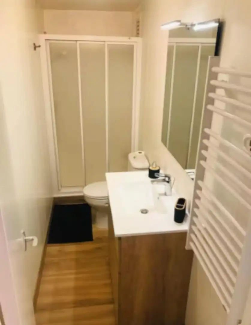 Baño de Piso de alquiler en Lloret de Mar con Aire acondicionado, Terraza y Amueblado