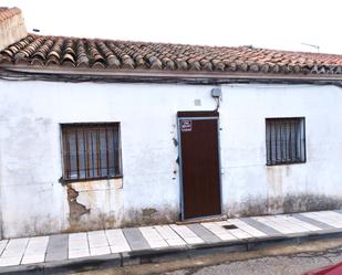 Exterior view of House or chalet for sale in Puertollano