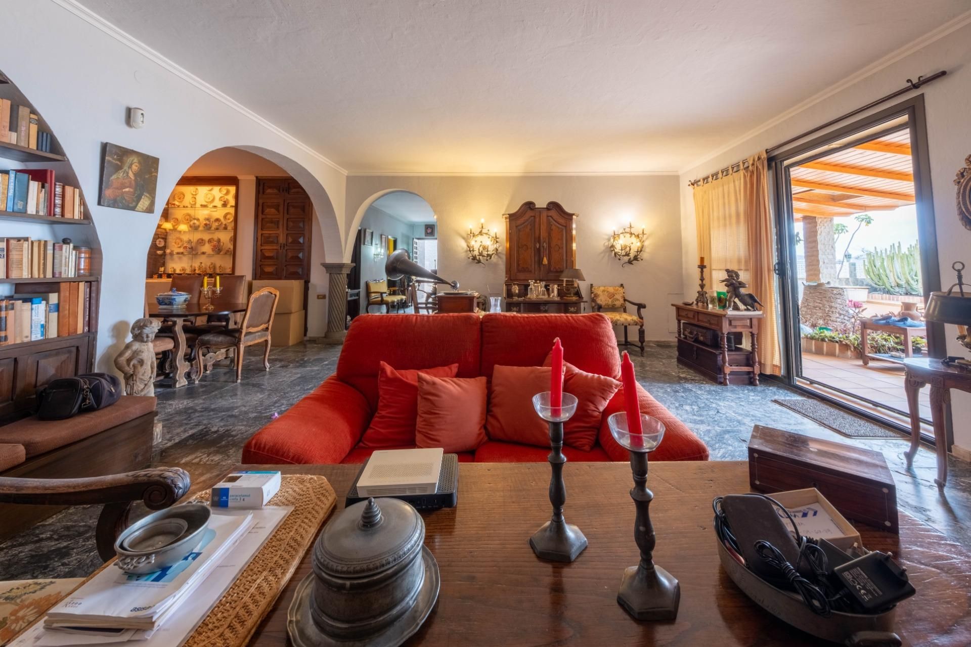 Sala d'estar de Pis en venda en Las Palmas de Gran Canaria amb Jardí privat, Terrassa i Alarma