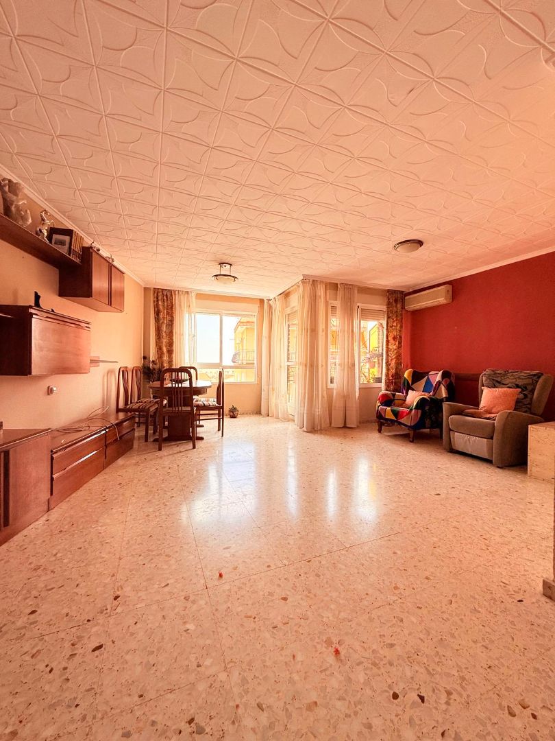 Sala d'estar de Pis de lloguer en Bigastro amb Aire condicionat, Moblat i Forn