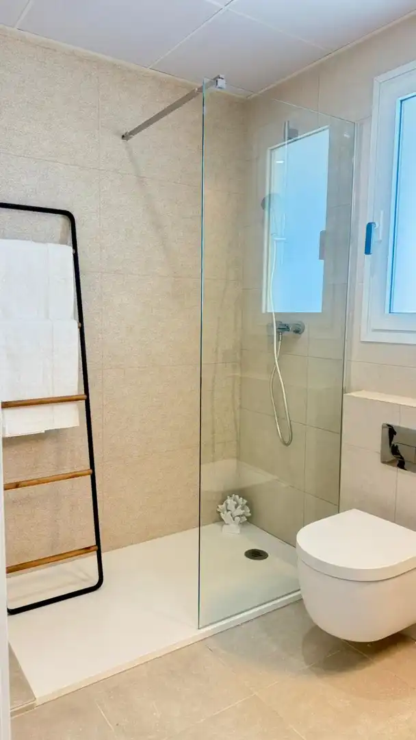 Apartamento con piscina en venta en Martínez Catena, imagen 28