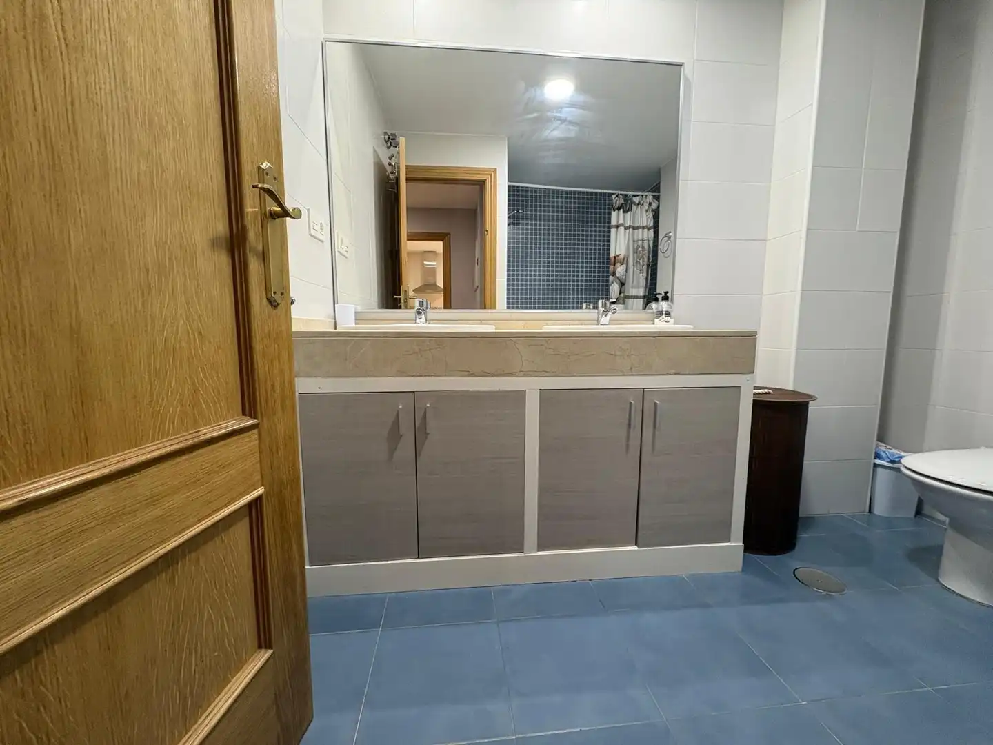 Bathroom of Flat for rent in Las Gabias  with Furnished and Balcony