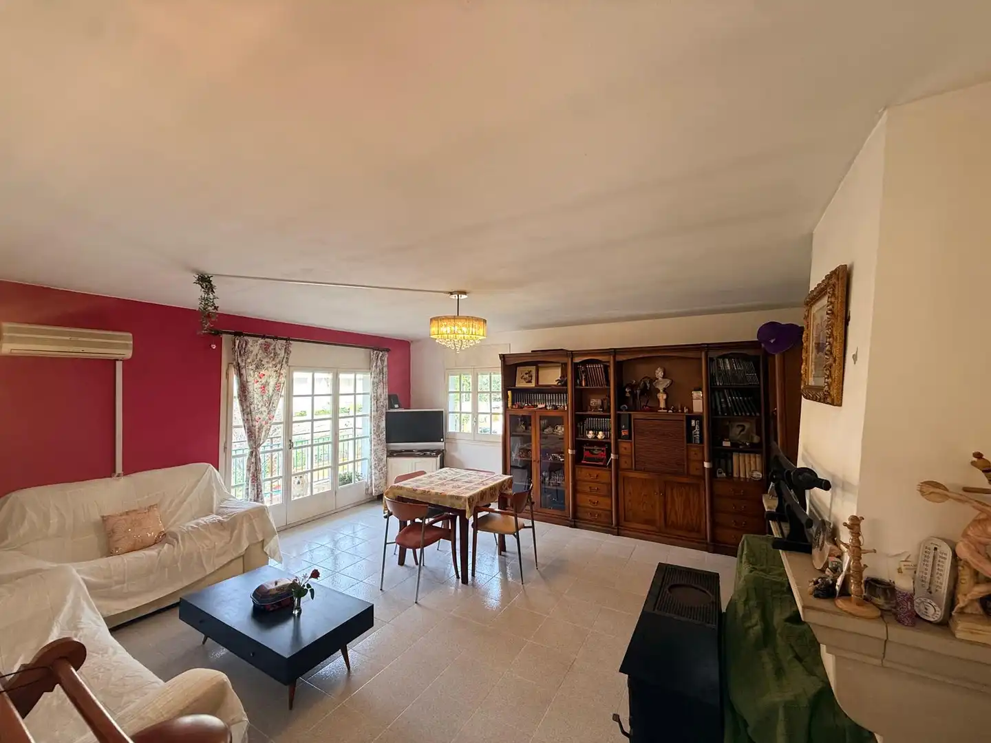 Sala d'estar de Casa o xalet en venda en Olivella amb Jardí privat, Terrassa i Balcó