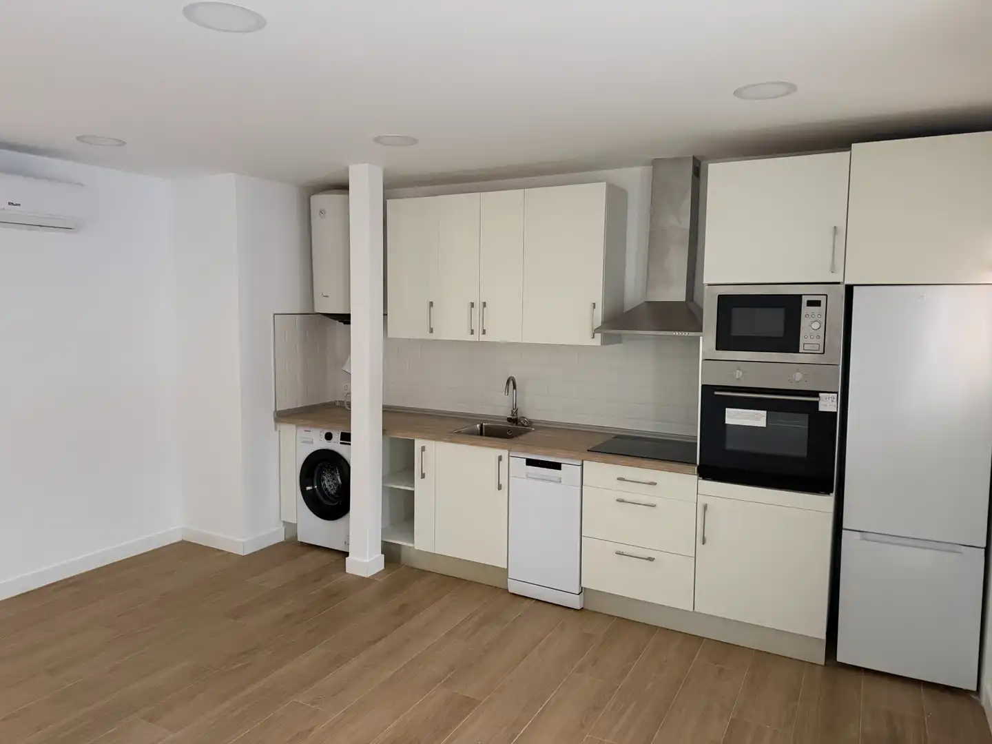 Cocina de Apartamento de alquiler en Argés con Aire acondicionado, Calefacción y Horno