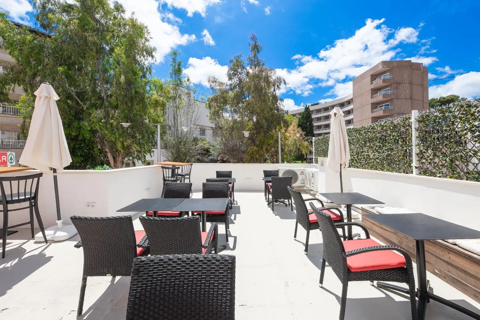 Terrasse von Geschaftsraum zum Verkauf in  Palma de Mallorca mit Klimaanlage, Terrasse und Möbliert