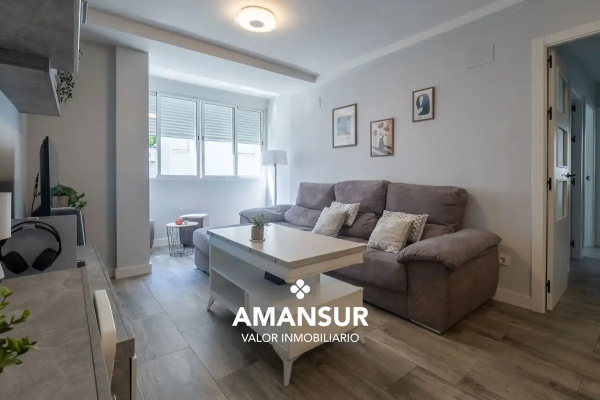 Flat for sale in Plaza Dulcinea, Nuevo Parque - Los Rosales - Tráfico Pesado