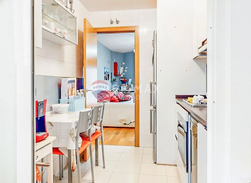 Cuina de Apartament en venda en Vigo  amb Calefacció, Parquet i Traster