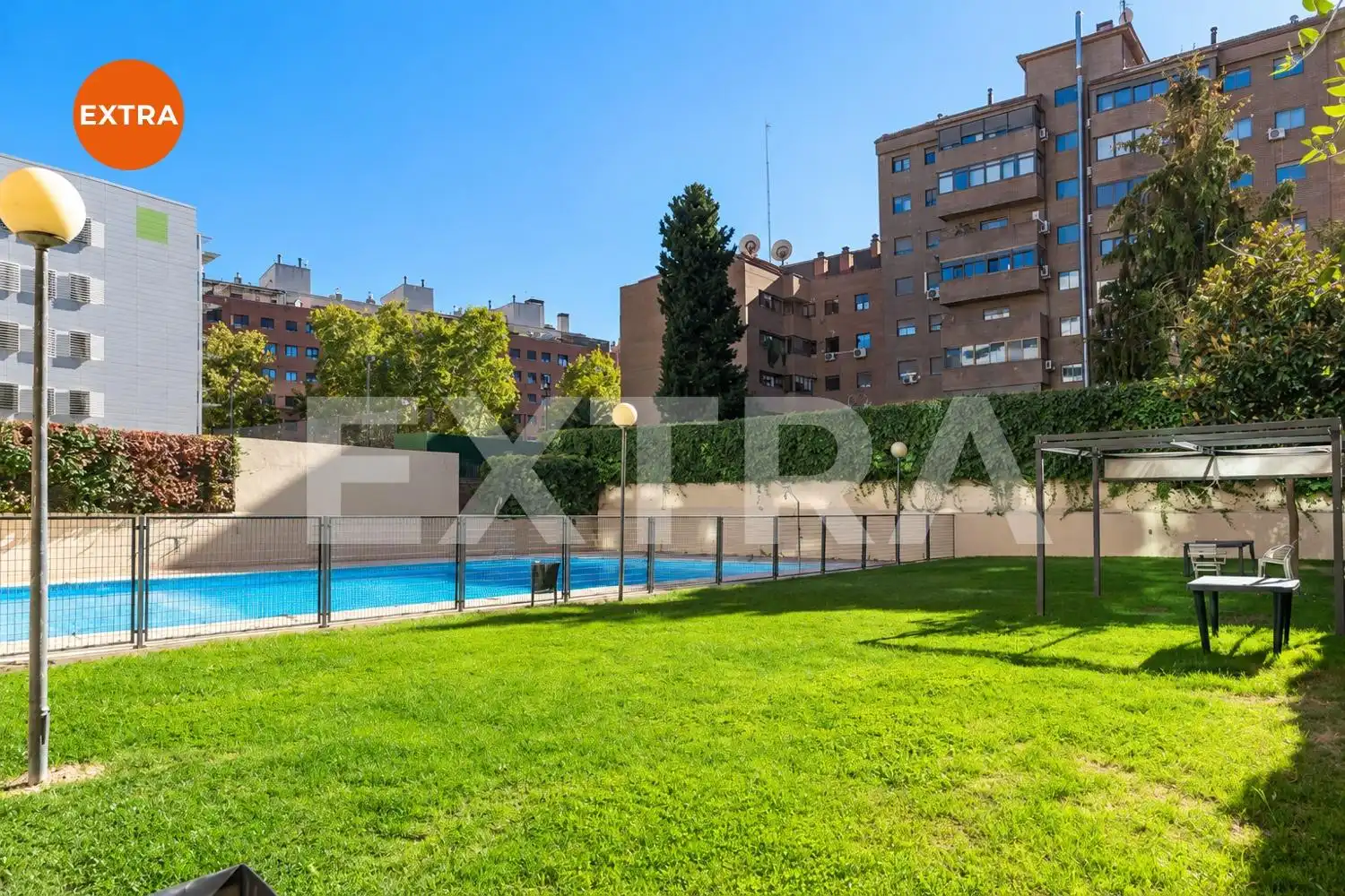 Piscina de Piso en venta en Ciudad Lineal