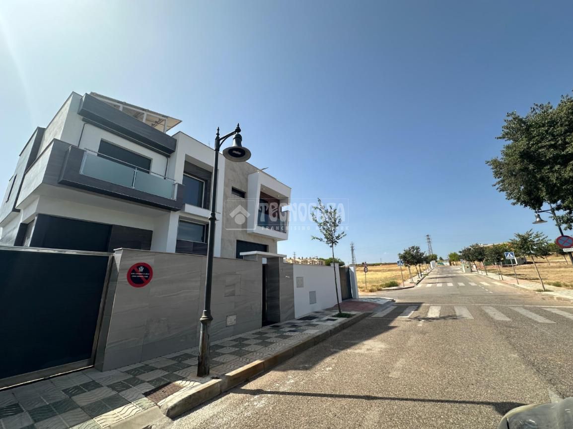 Exterior view of Residential for sale in  Jaén Capital