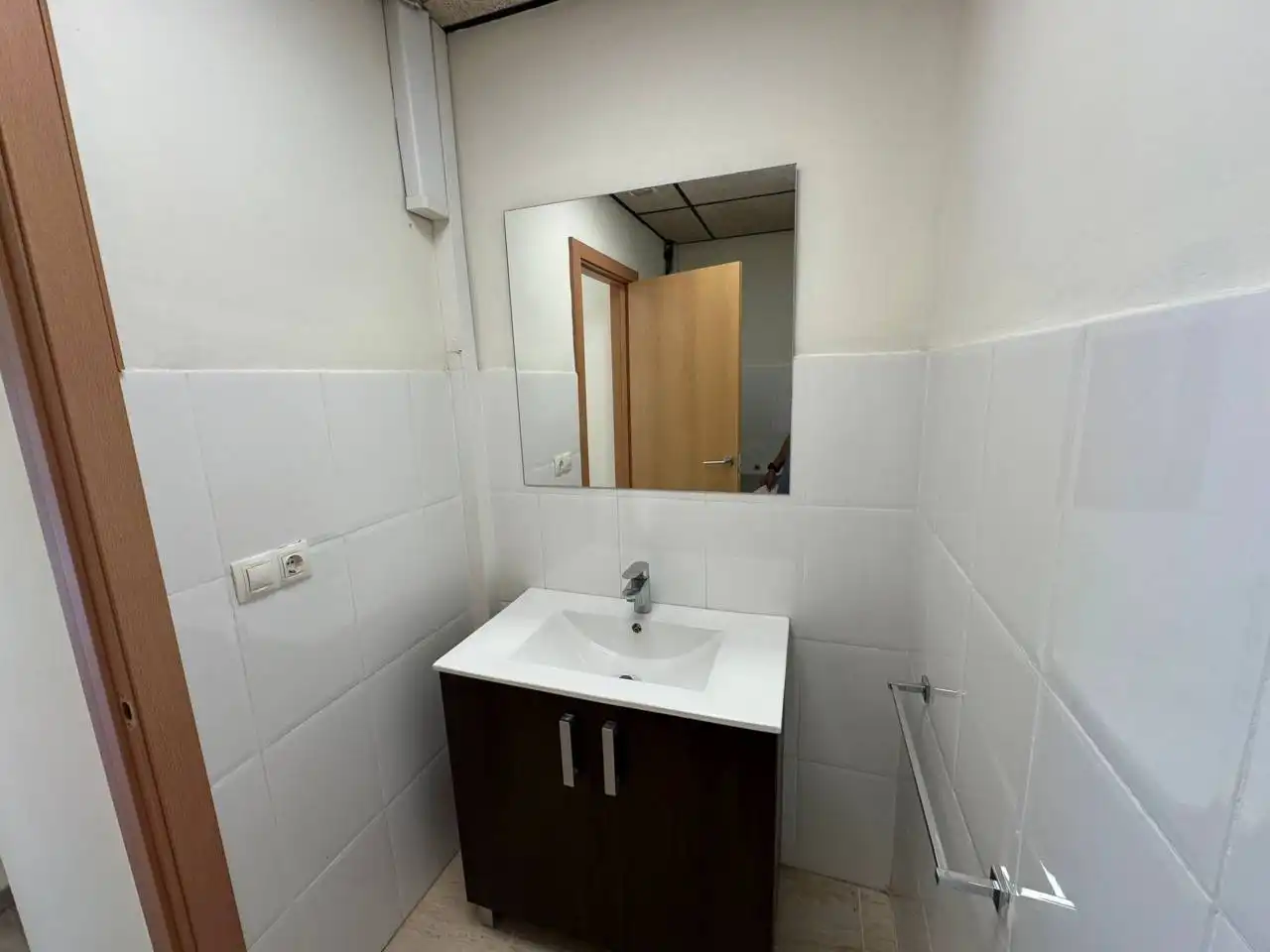 Badezimmer von Geschaftsraum zur Miete in Vila-seca mit Klimaanlage