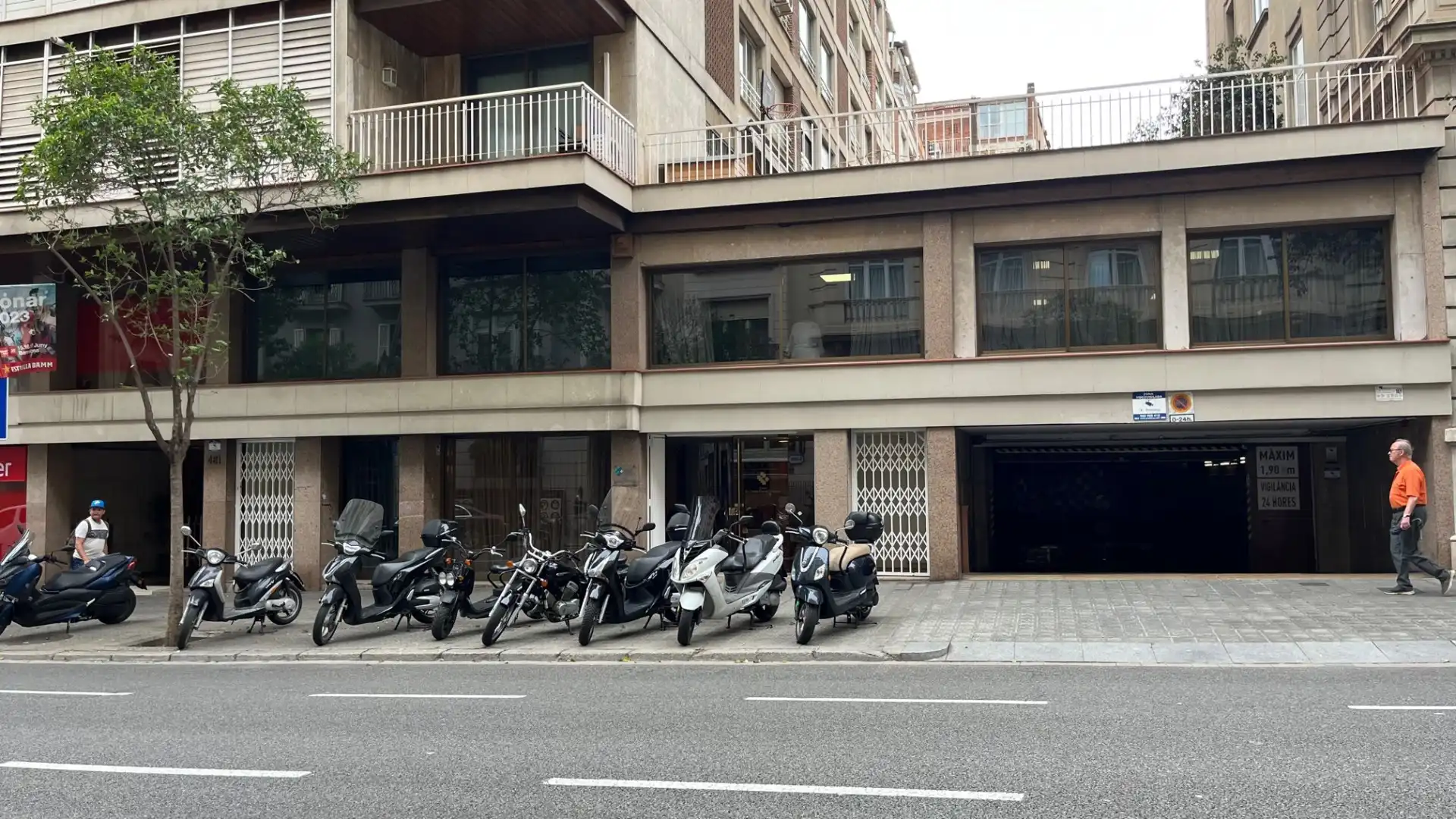 Local comercial en venta en MUNTANER 461