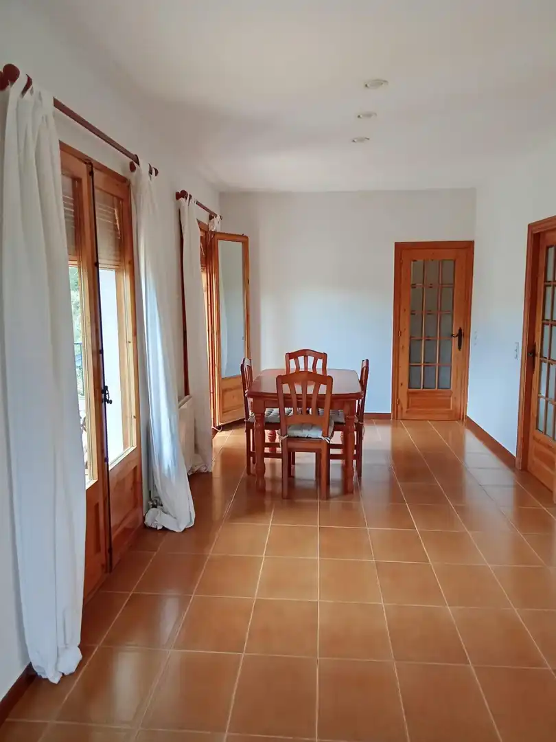 Menjador de Casa o xalet en venda en Sant Llorenç d'Hortons amb Calefacció, Jardí privat i Terrassa