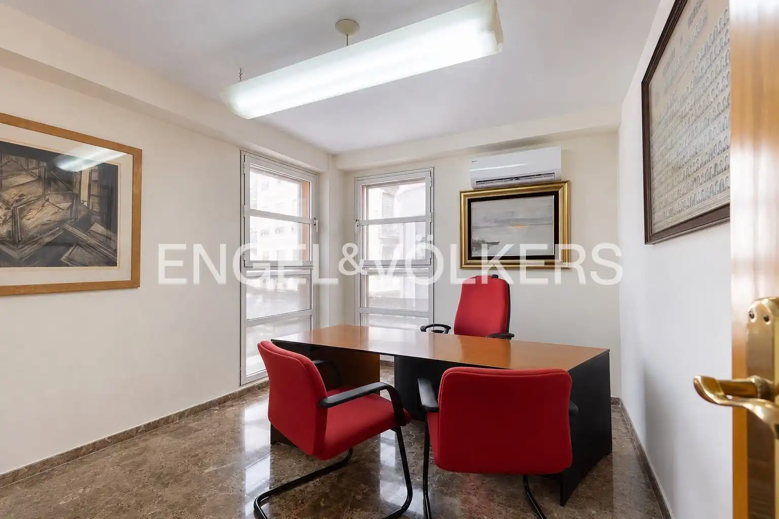Maisonette zur Miete in Valencia mit Klimaanlage, Heizung und Möbliert