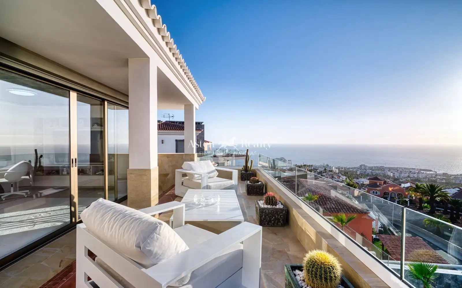 Casa con piscina en venta en Vista Bella