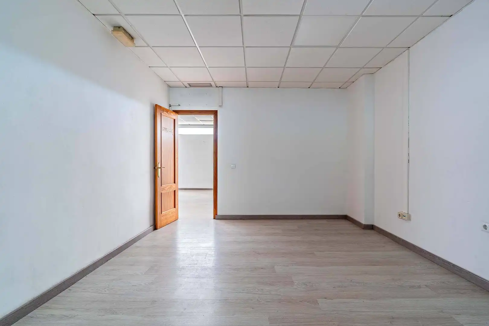 Office for sale in Almería
