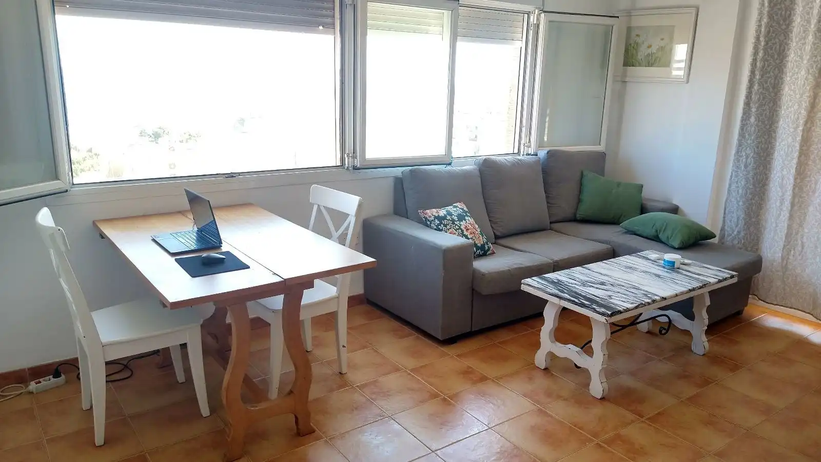 Sala de estar de Piso de alquiler en Roquetas de Mar con Calefacción, Terraza y Horno
