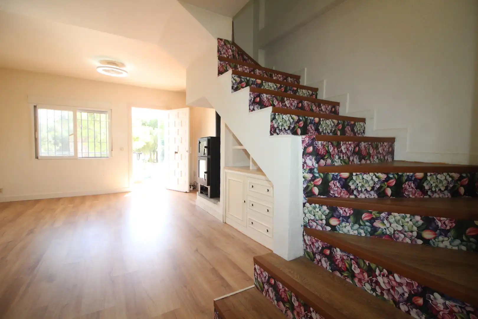 Detached homes for sale in El Portil  with Terrace, Storage room and Community pool