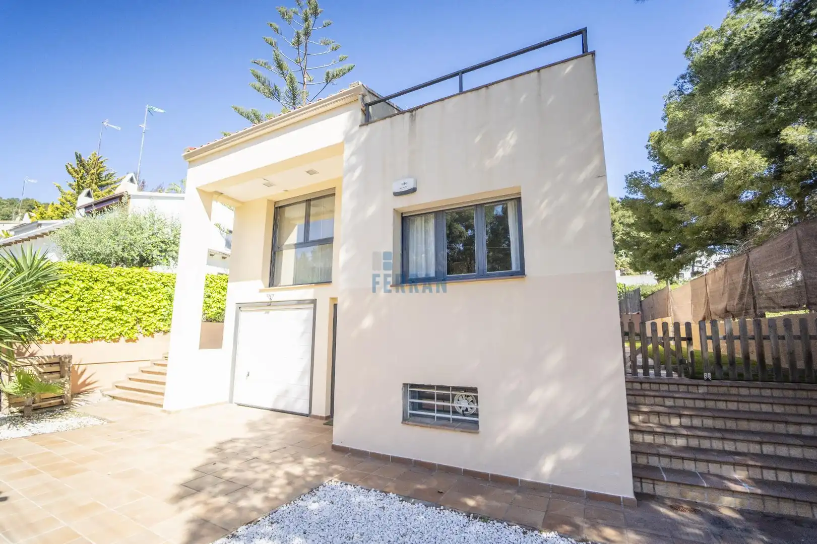 Vista exterior de Casa o chalet en venta en El Vendrell con Calefacción, Parquet y Terraza
