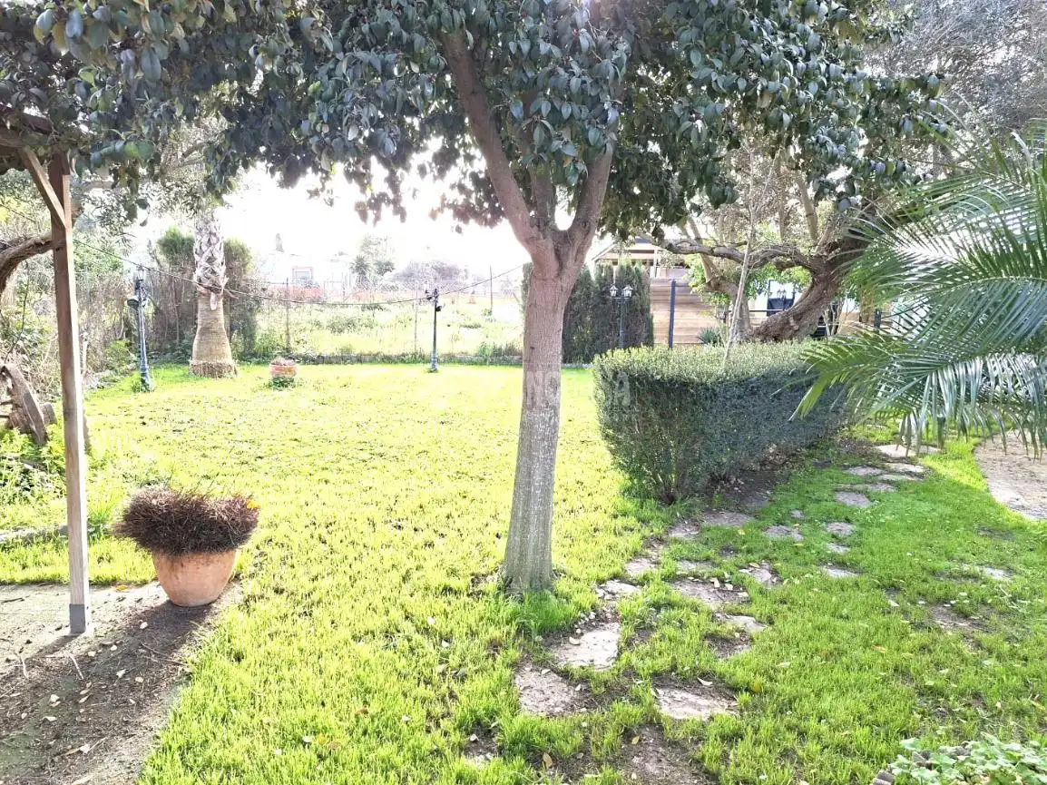 Jardí de Finca rústica en venda en Coria del Río