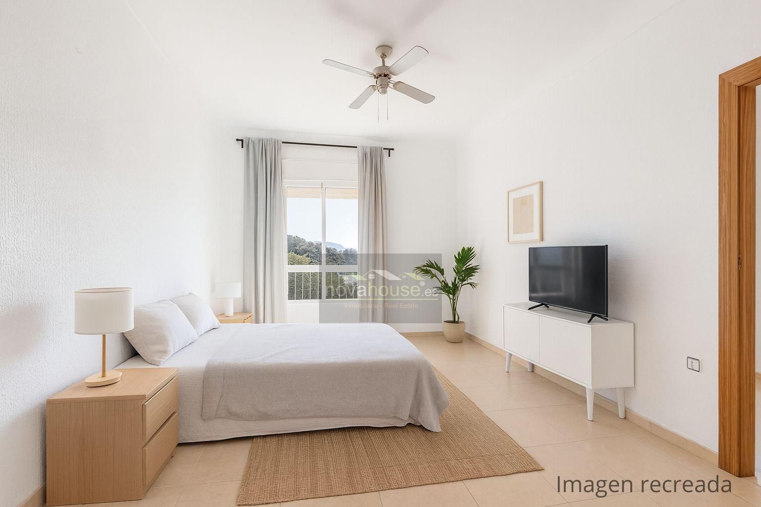 Dormitori de Pis en venda en Málaga Capital amb Terrassa, Balcó i Alarma