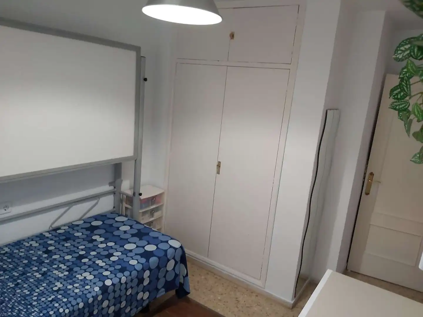 Schlafzimmer von Wohnung zur untervermieten in  Cádiz Capital mit Klimaanlage, Terrasse und Möbliert