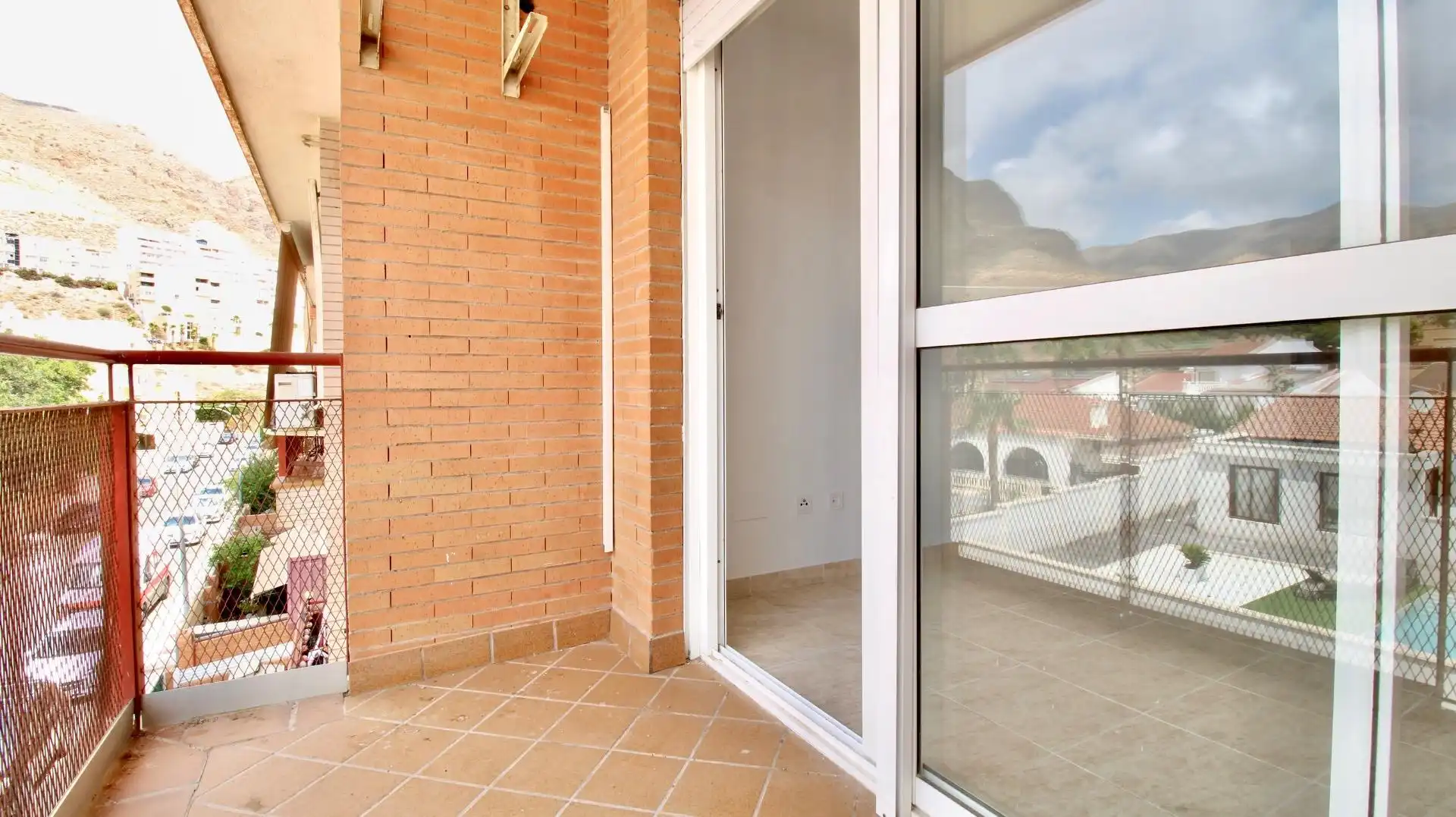 Terraza de Piso en venta en Roquetas de Mar con Jardín privado, Terraza y Piscina comunitaria