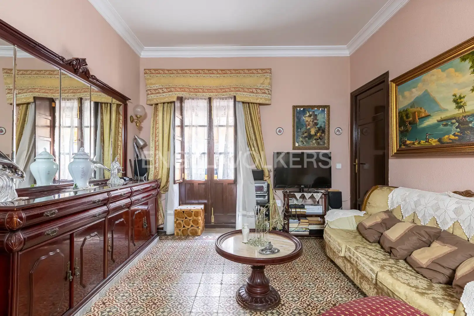 Außenansicht von Haus oder Chalet zum Verkauf in Sevilla mit Klimaanlage, Heizung und Abstellraum