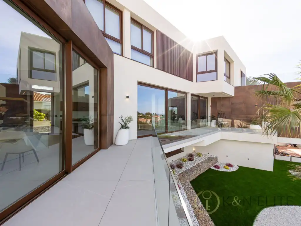 Terrassa de Casa o xalet en venda en Benidorm amb Aire condicionat, Terrassa i Piscina