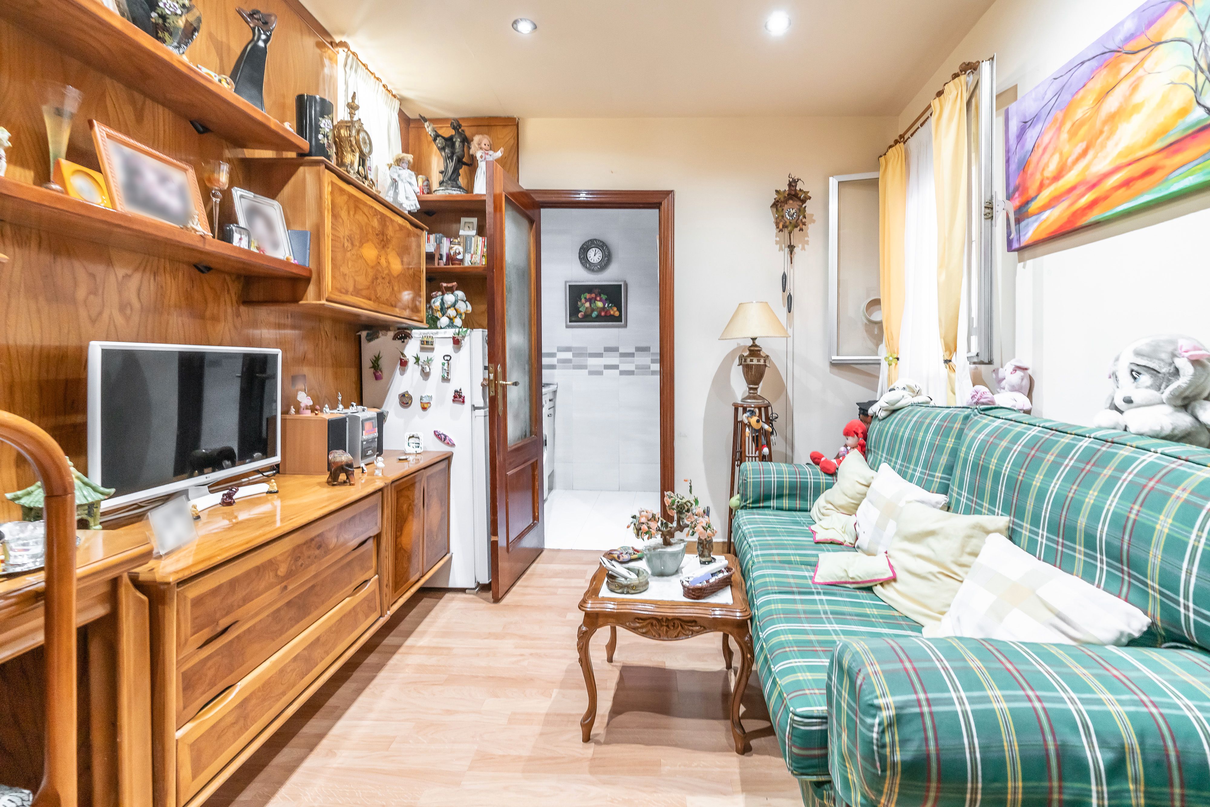 Living room of Flat for sale in  Madrid Capital  with Heating