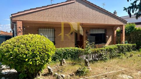 Foto 2 de Casa o xalet en venda a Calle Pantano de Bárcena, 211, Vegas del Condado, León