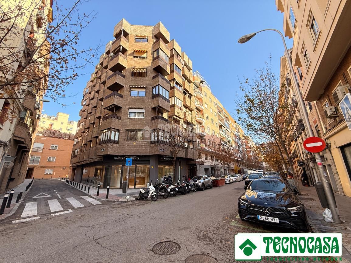 Flat for sale in Ríos Rosas - Nuevos Ministerios, Chamberí