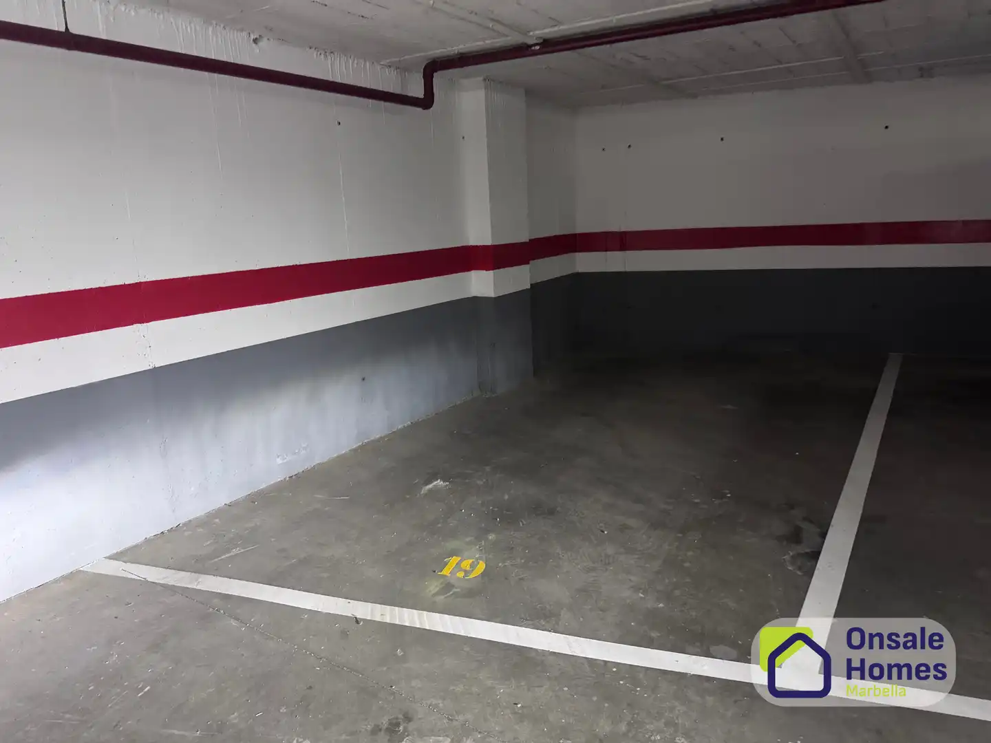 Parking de Piso en venta en Estepona con Aire acondicionado y Terraza