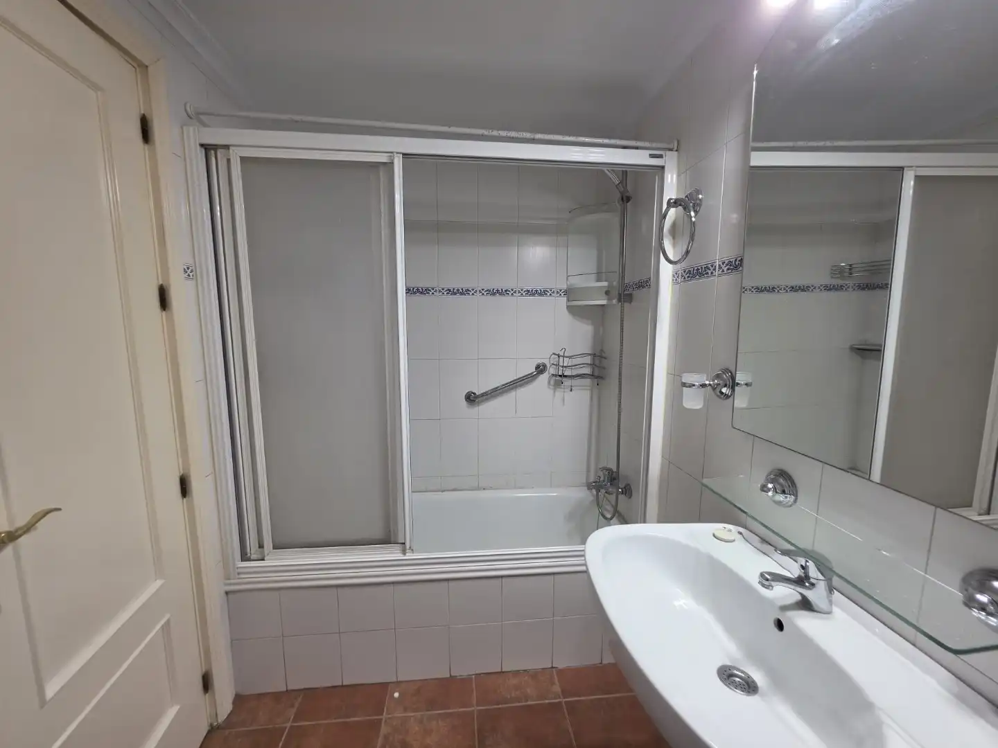Baño de Piso en venta en  Sevilla Capital con Aire acondicionado