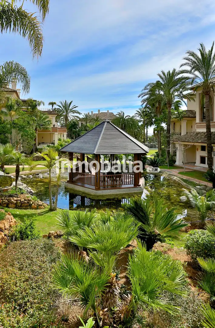 Jardí de Àtic de lloguer en Marbella amb Aire condicionat, Terrassa i Piscina