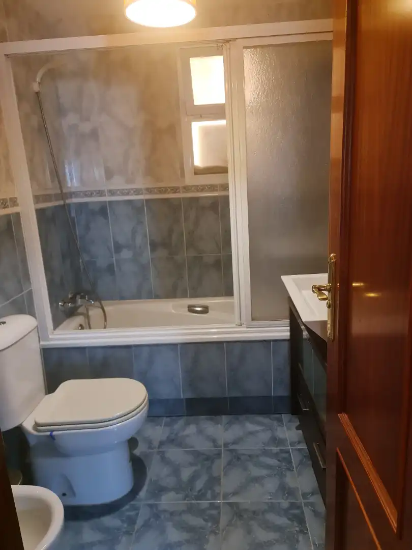 Bany de Pis de lloguer en Torremolinos amb Aire condicionat, Calefacció i Terrassa