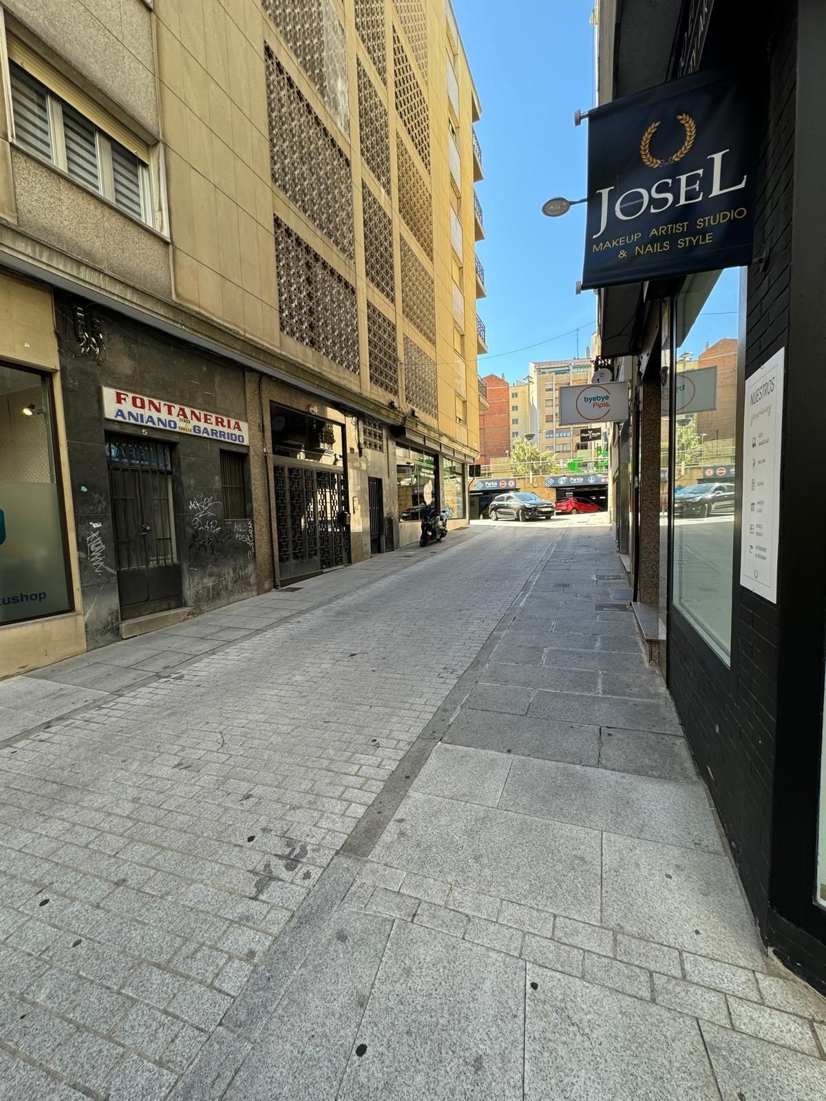 Vista exterior de Local en venda en Salamanca Capital