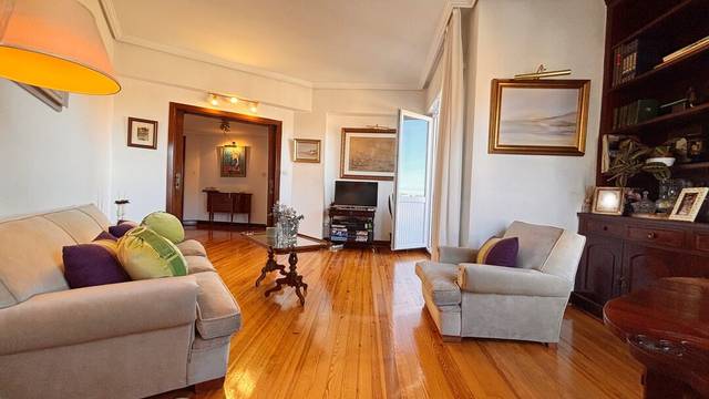 Piso en Venta en Usategui