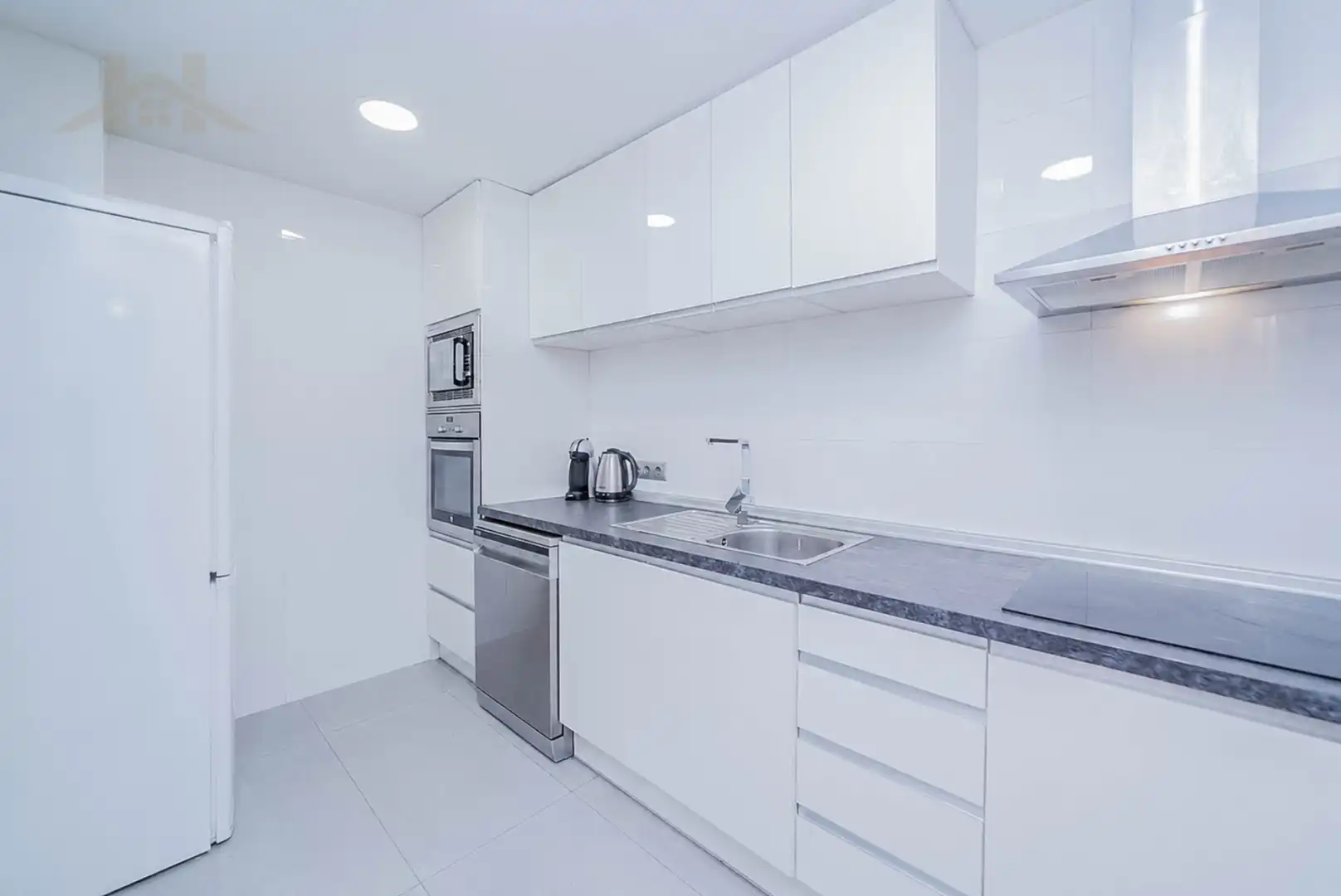 Adosado con piscina en venta en Casa Amarilla