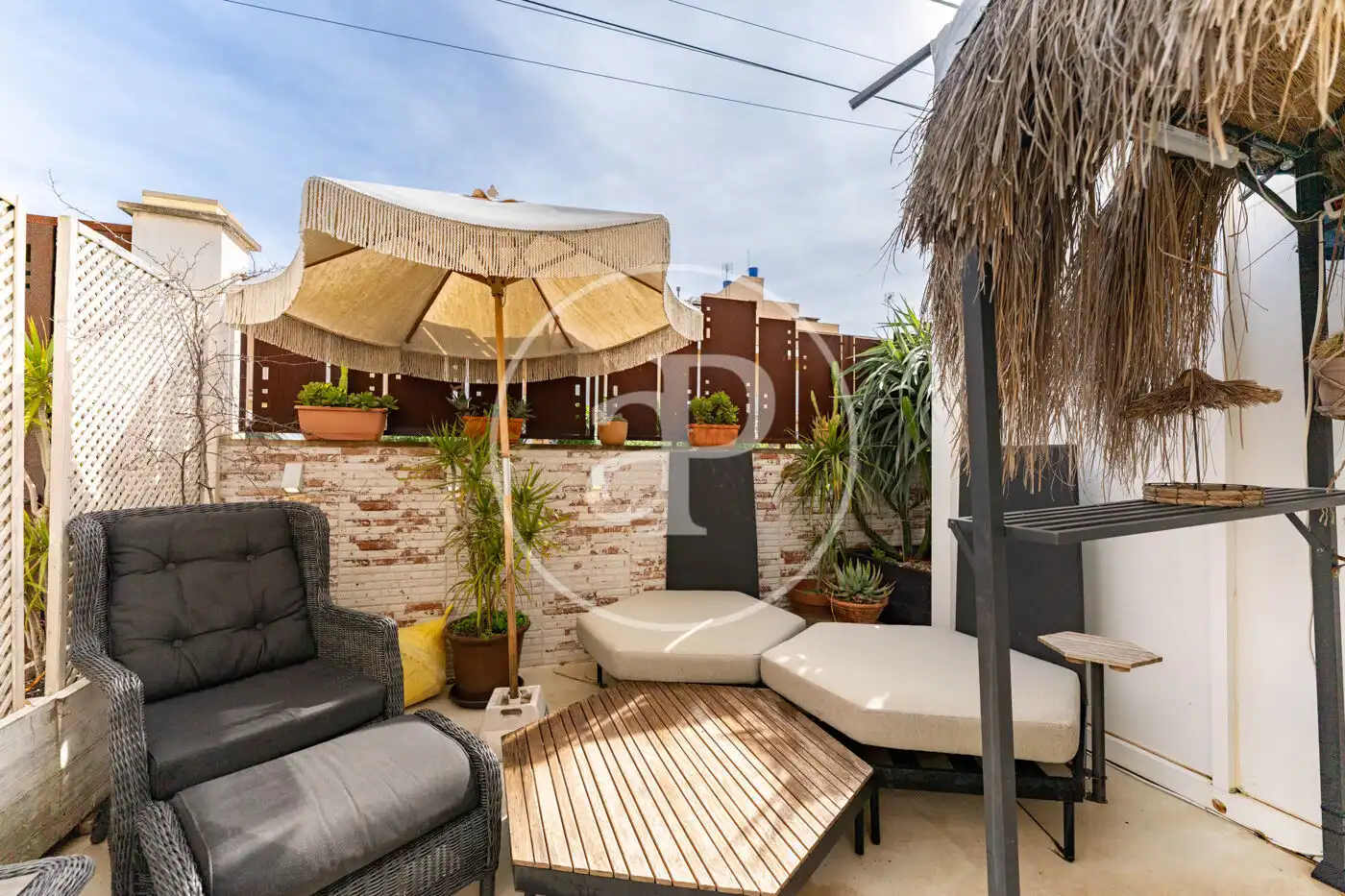 Terrasse von Wohnung zum Verkauf in  Palma de Mallorca mit Klimaanlage, Privatgarten und Terrasse