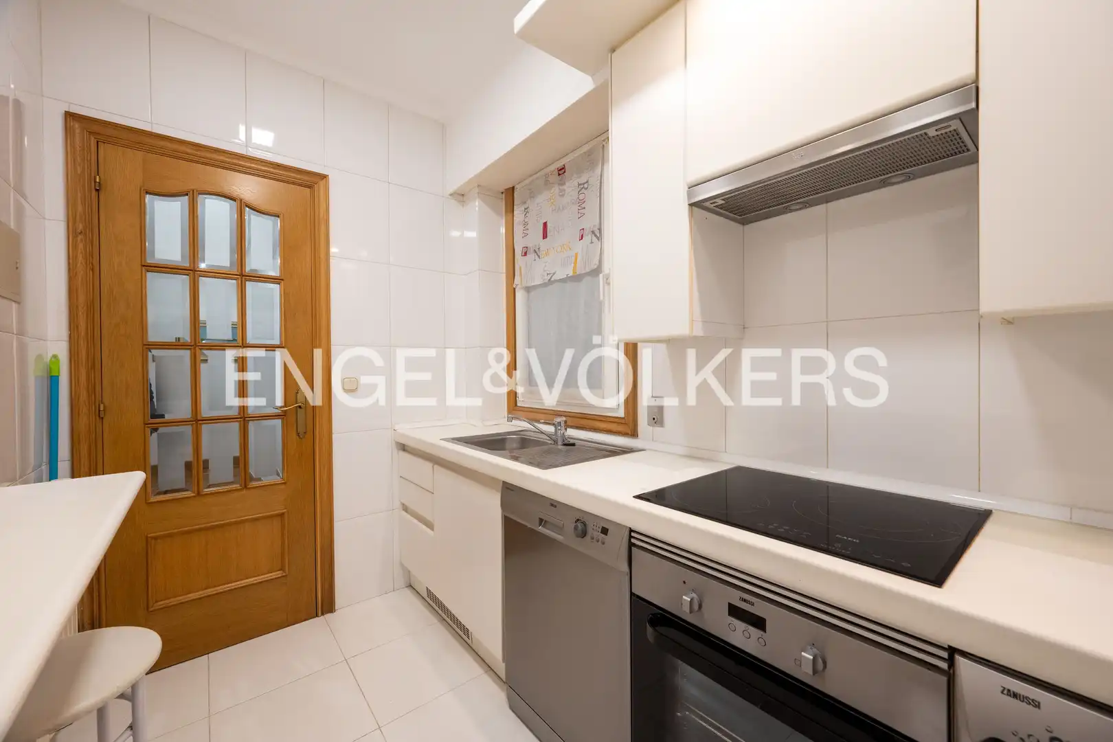 Küche von Wohnung zum Verkauf in Donostia - San Sebastián  mit Heizung, Parkett und Abstellraum