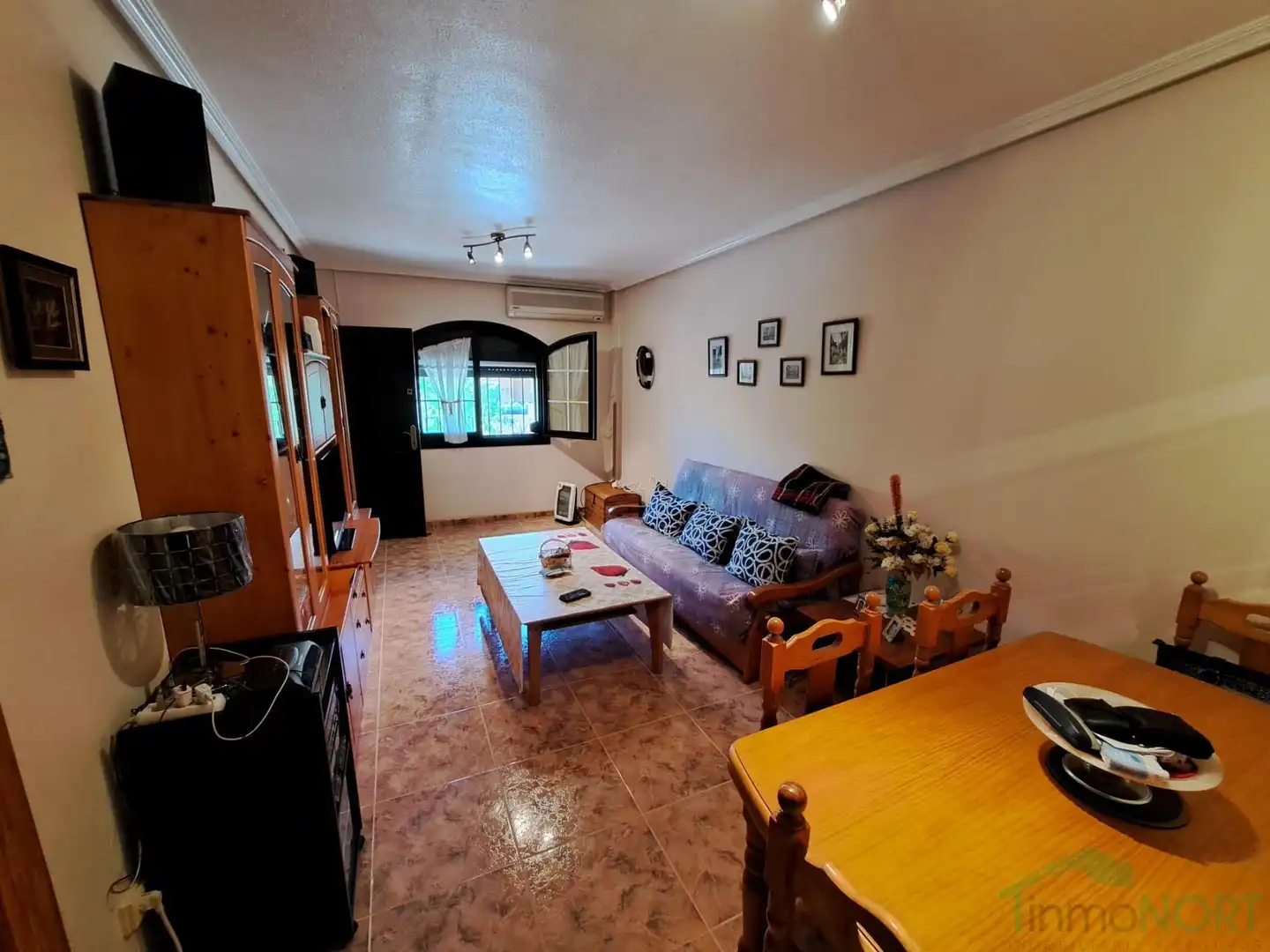 Sala d'estar de Casa o xalet en venda en Los Alcázares amb Moblat