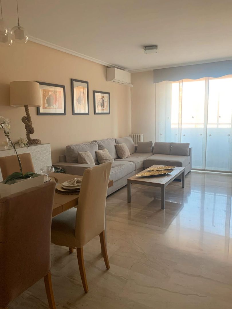 Living room of Flat for rent in  Zaragoza Capital  with Heating, Furnished and Oven