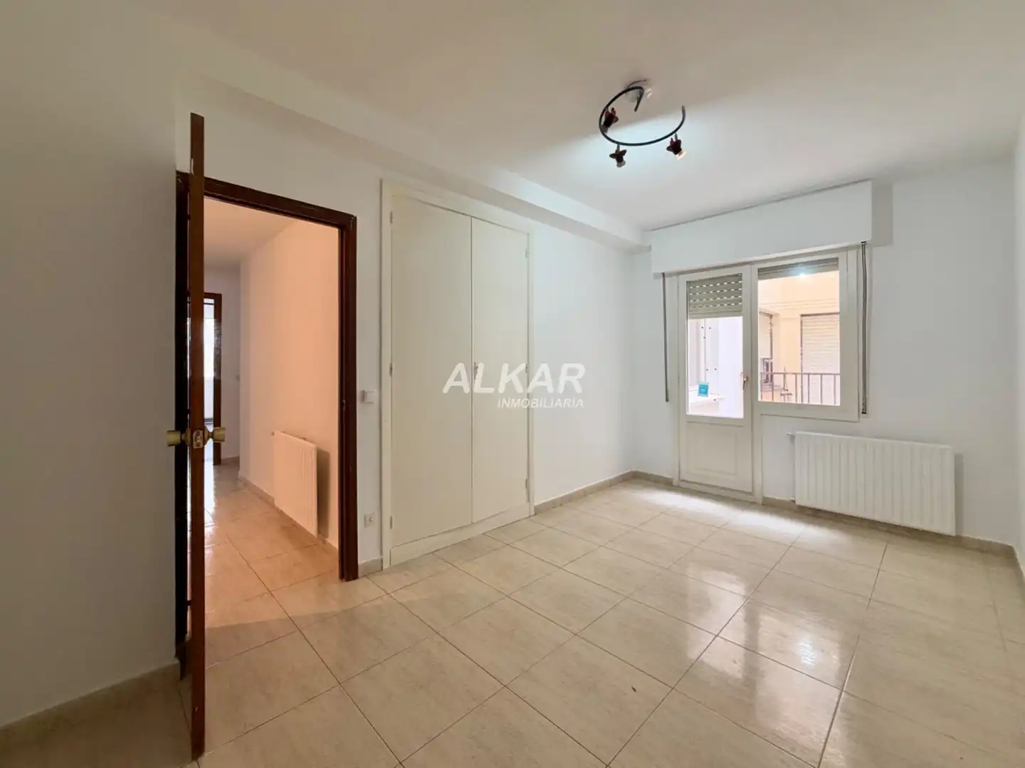 Piso con terraza en venta en Calle Calle Entrefuentes, imagen 17