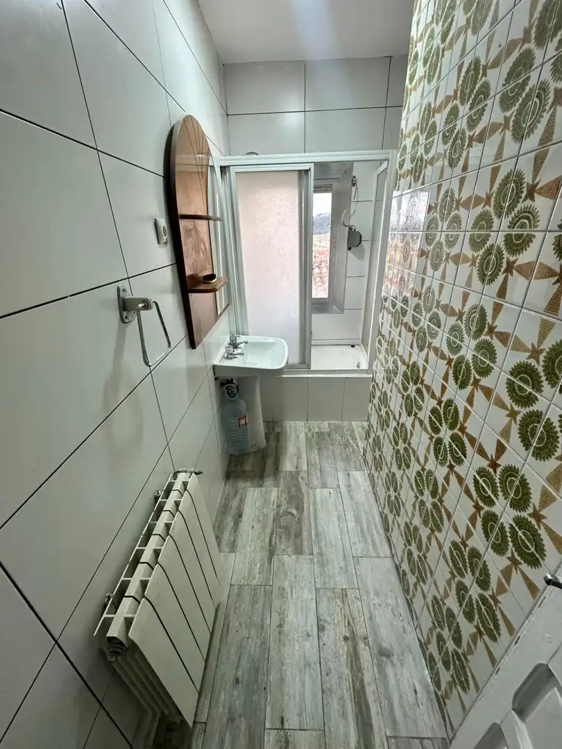 Baño de Piso en venta en Cuenca con Calefacción