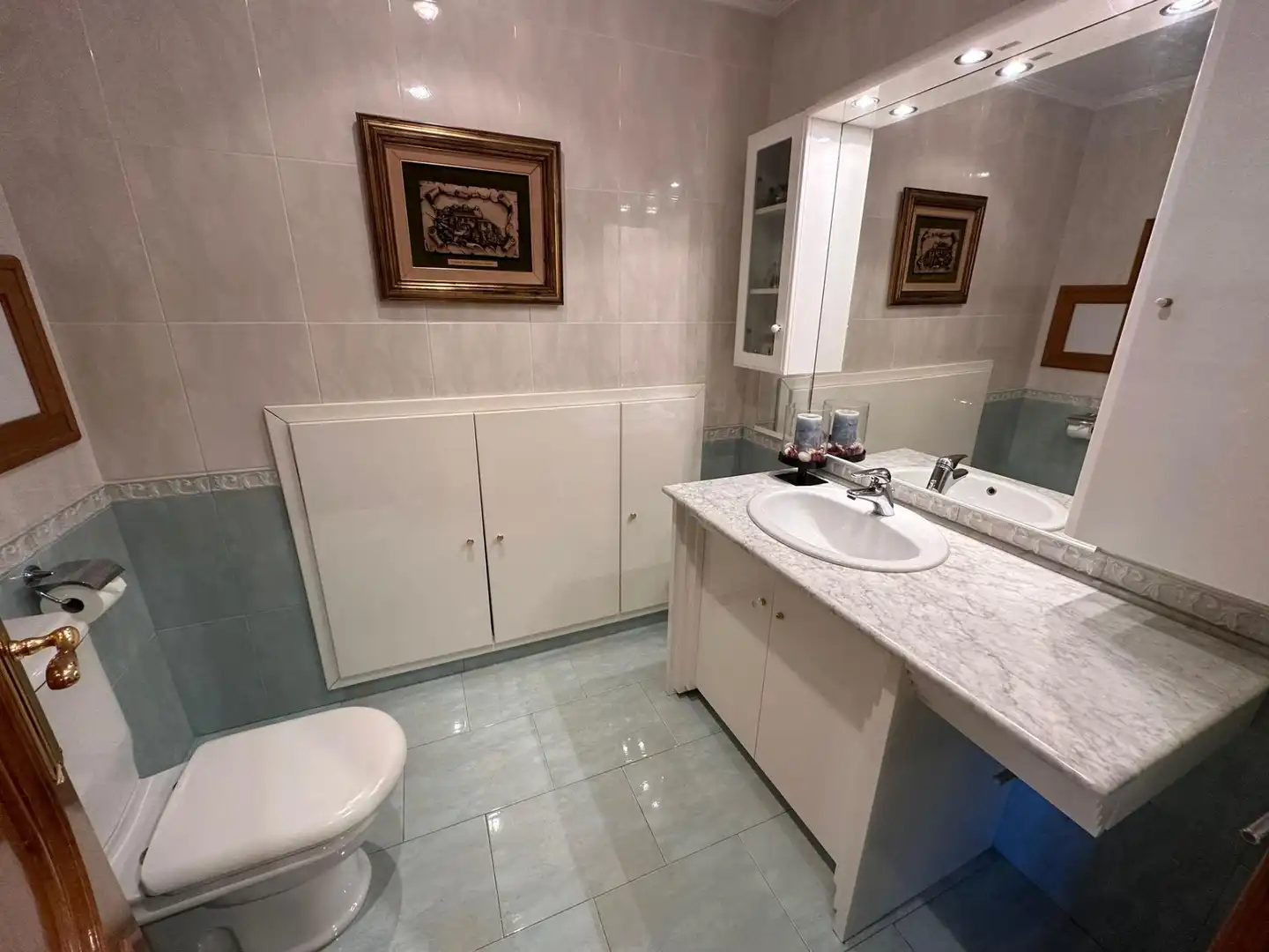 Bany de Casa o xalet en venda en Benicasim / Benicàssim amb Aire condicionat, Jardí privat i Terrassa