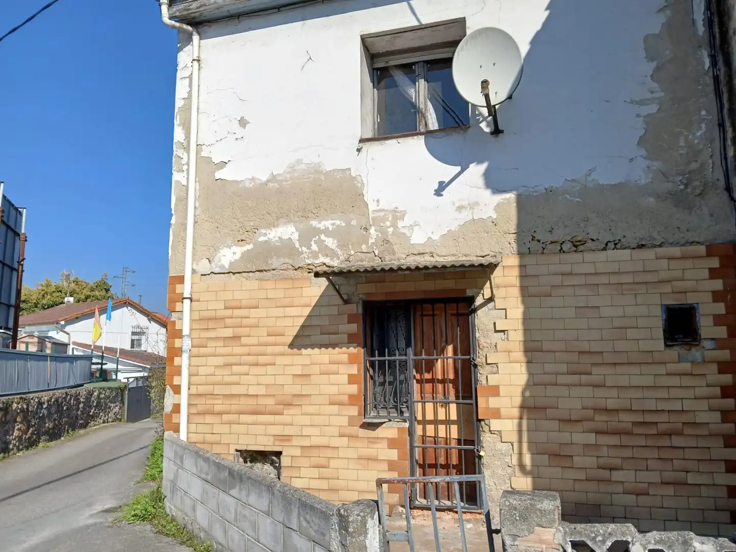 Vista exterior de Finca rústica en venda en Oviedo  amb Terrassa