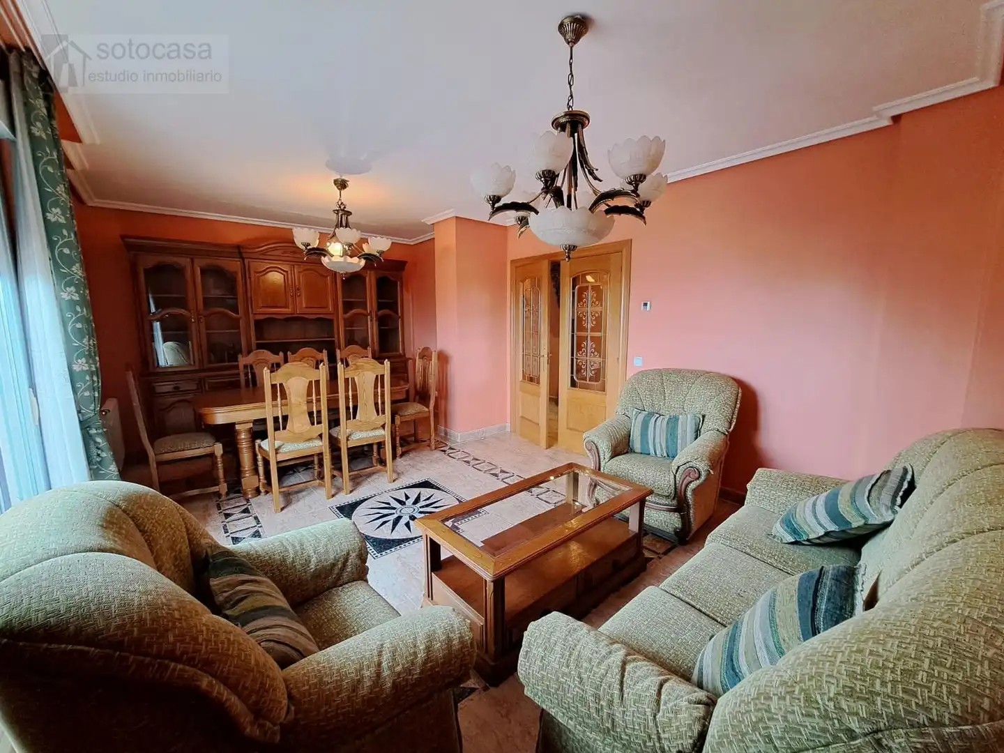 Sala d'estar de Àtic en venda en Valladolid amb Calefacció, Terrassa i Traster
