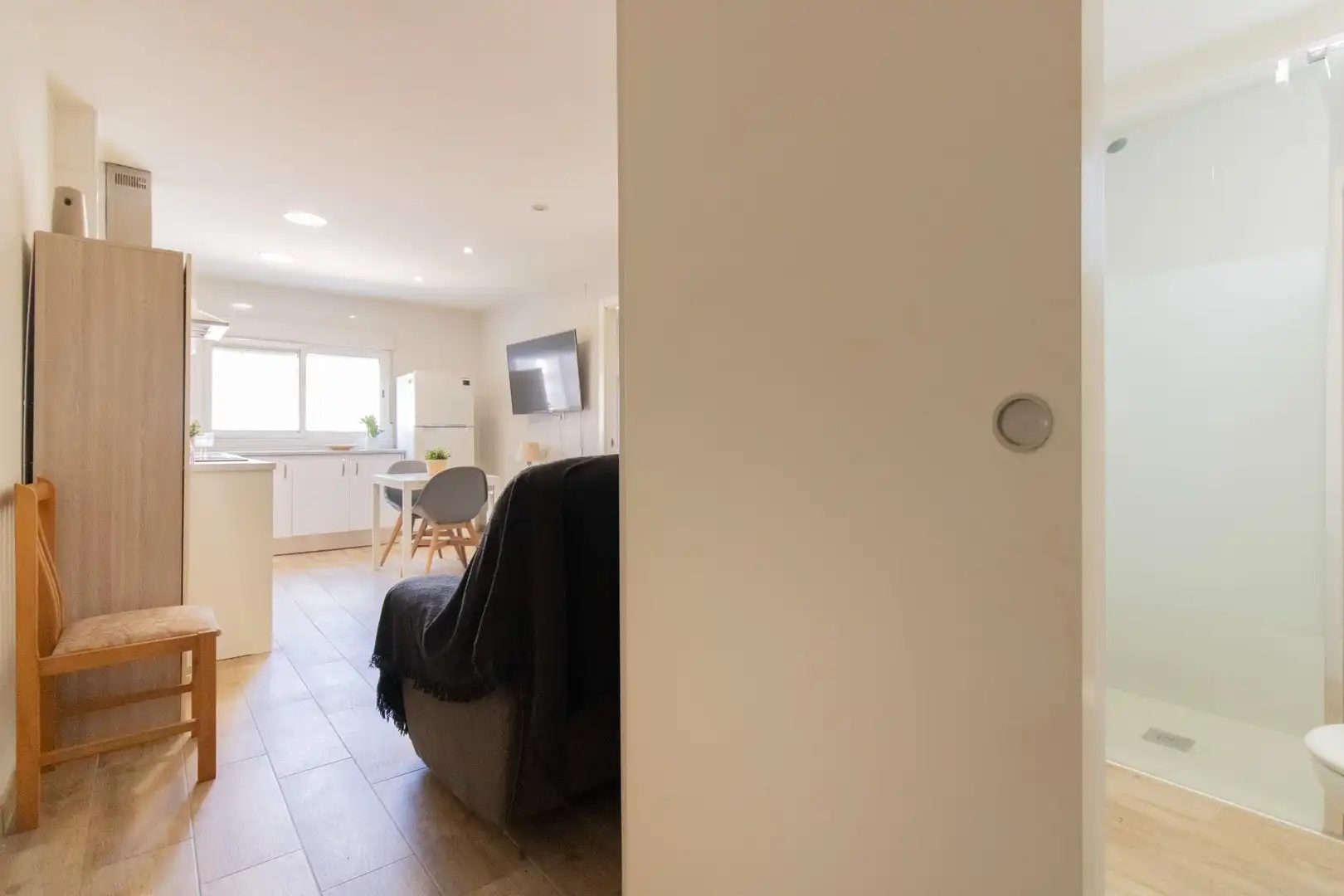 Flat for sale in Valencia  with Air Conditioner
