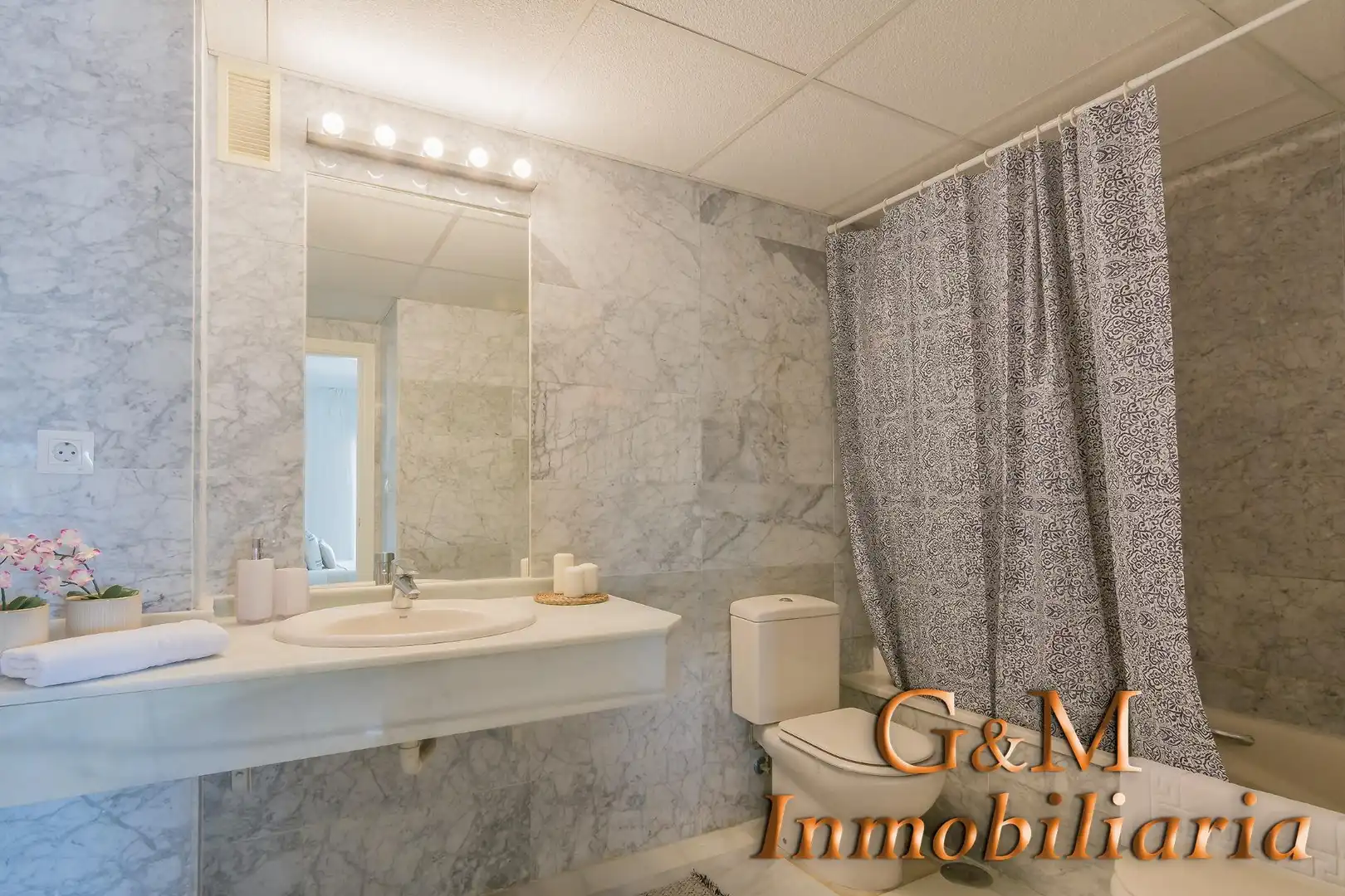 Baño de Piso en venta en Benalmádena con Aire acondicionado, Terraza y Trastero